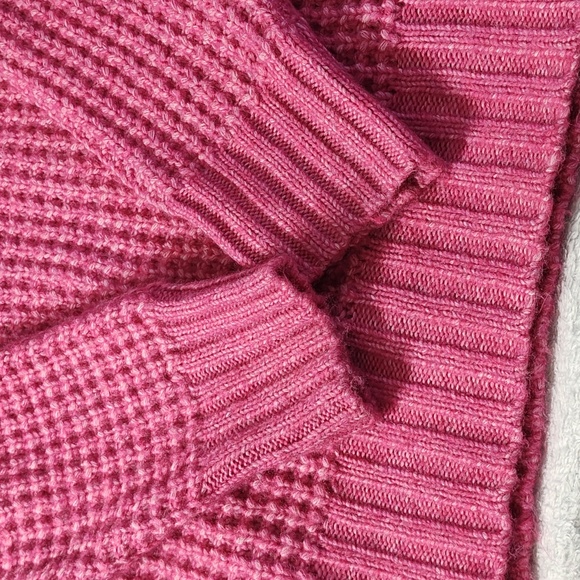 American Eagle Outfitters V-Neck Sweater in Pink - Picture 10 of 10